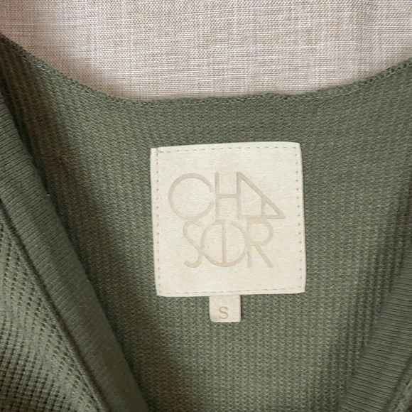 Chaser Olive Green U-Neck Waffle Knit Top NEW - Picture 4 of 4